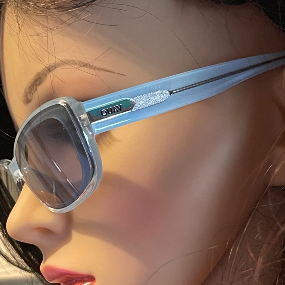 QUAY AUSTRALIA Vibe Check Sunglasses In Mint 62-13-145 - Picture 6 of 16